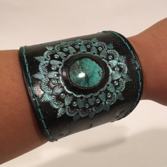 Tooled Bohemian Hubei Turquoise  Inlay Mandala Leather Cuff Bracelet - Picture 13 of 16